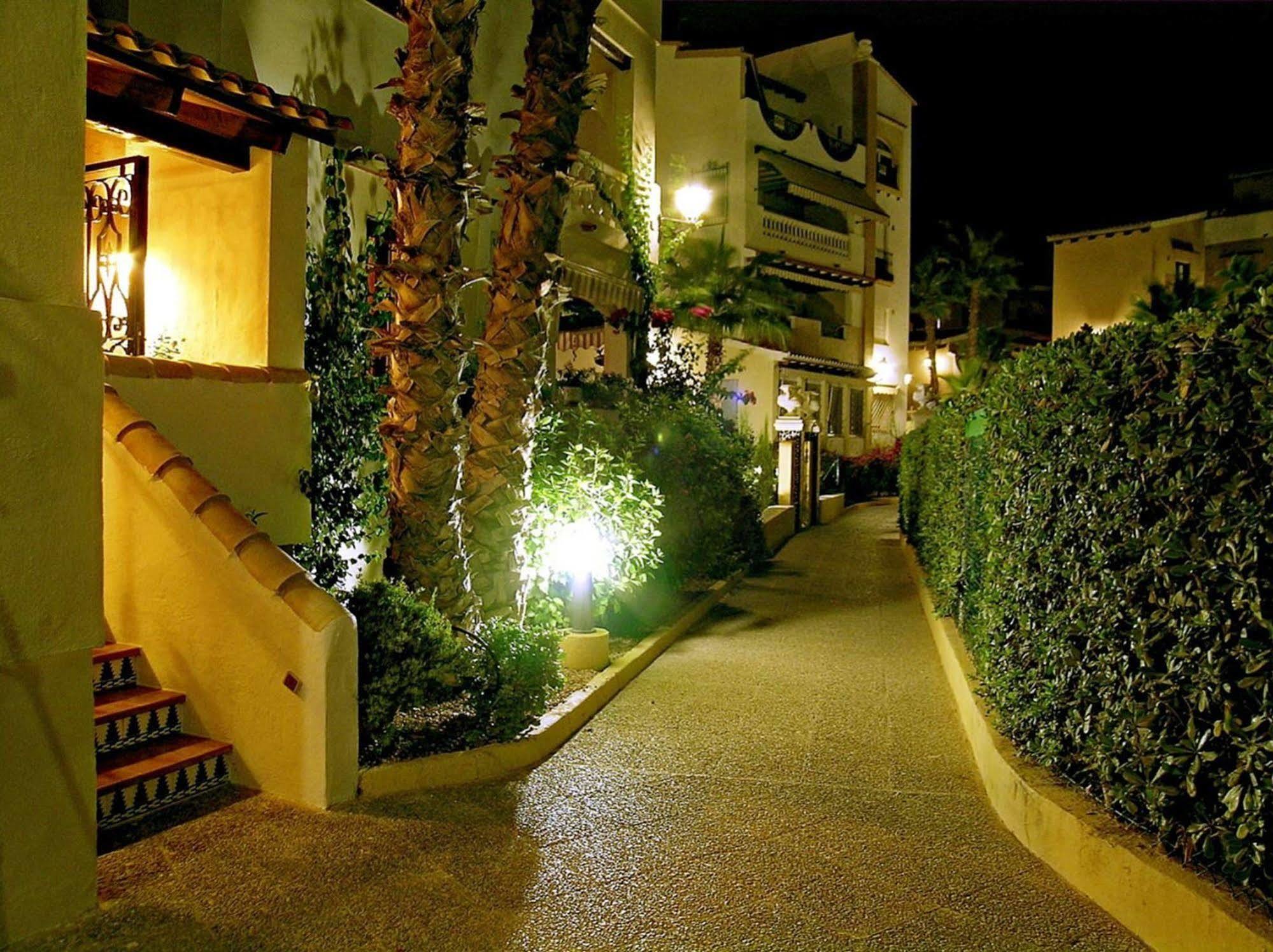 Aparthotel Ona Aldea Del Mar Torrevieja Exterior foto